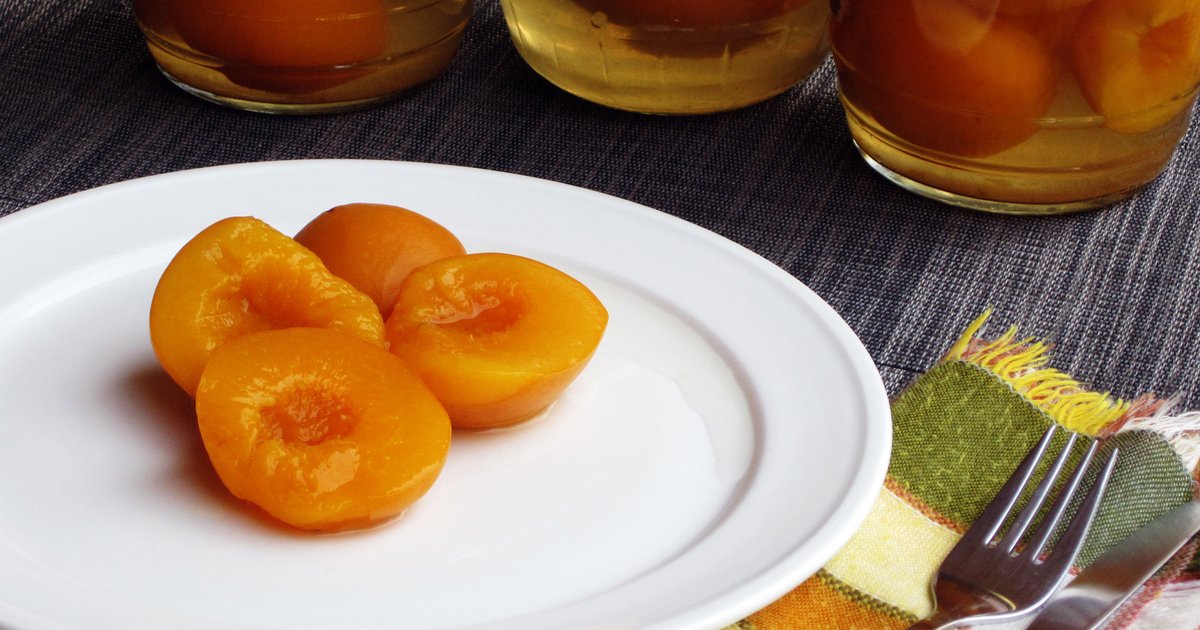 Консервируем персики в сиропе
