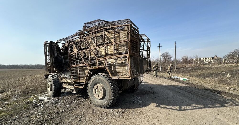 ВС России уничтожили американский БТР при освобождении Преображенки