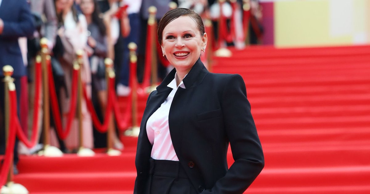 Anna Peresild steals the spotlight at the 46th Moscow International Film Festival with debut red carpet appearance