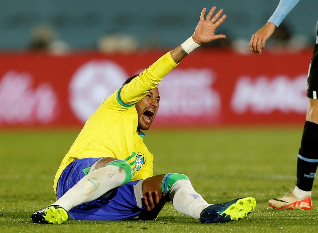 Врач сборной Бразилии рассказал о восстановлении Неймара после тяжелой травмы