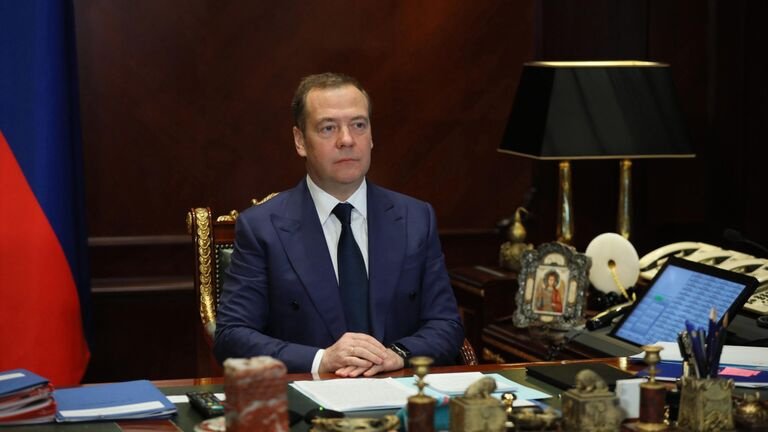 Медведев хочет увидеть финал ЧМ «без вражеских стран» Аргентина — Марокко