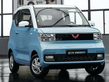 slide image for gallery: 26050 | Hong Guang Mini EV