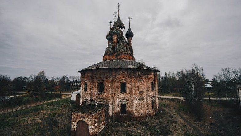 Церковь Казанской иконы Божией Матери, село Курба, Ярославская область. Год постройки – 1770.