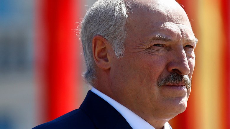 Лукашенко отказался от Apple в пользу отечественного компьютера