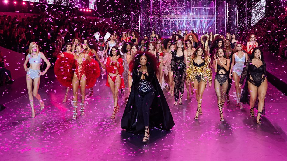 Показ Victoria's Secret Показ Victoria's Secret