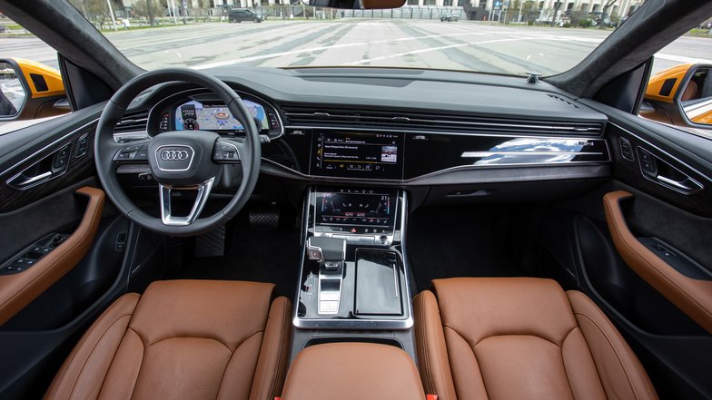 slide image for gallery: 28130 | Тест-драйв Audi Q8