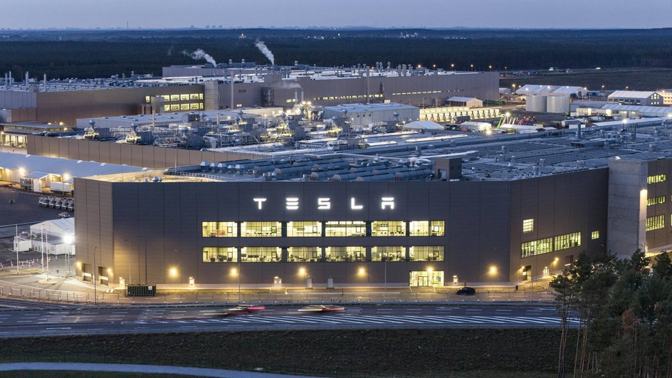 завод Tesla