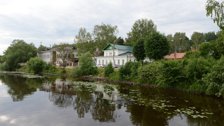 Вид на Дом-музей И.И. Левитана в городе Плес