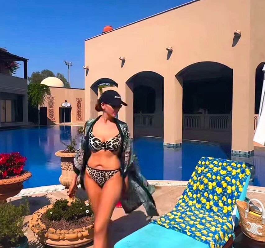 47-летняя Анфиса Чехова показала фигуру в купальнике без фотошопа 47-летняя Анфиса Чехова показала фигуру в купальнике без фотошопа