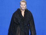 Рената Литвинова без косметики и Белла Хадид без одежды: самые яркие моменты Недели моды в Париже