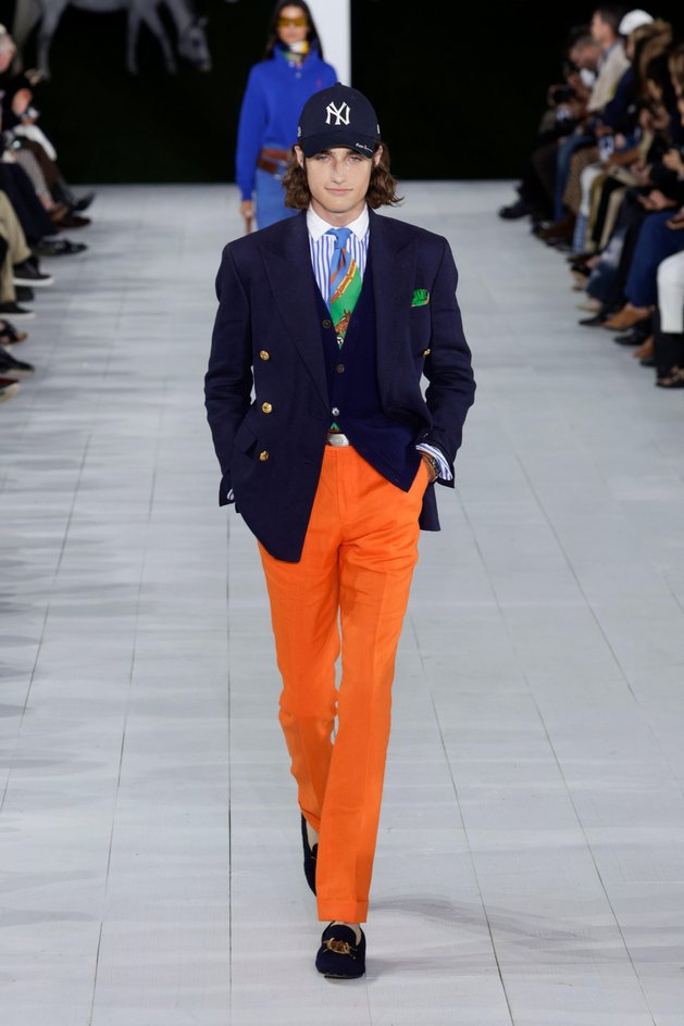 Модель на показе Ralph Lauren Модель на показе Ralph Lauren