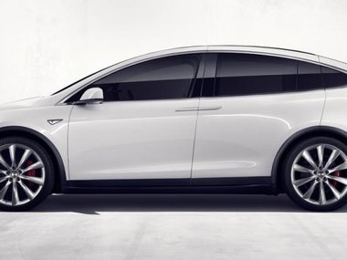 slide image for gallery: 18172 | Tesla Model X