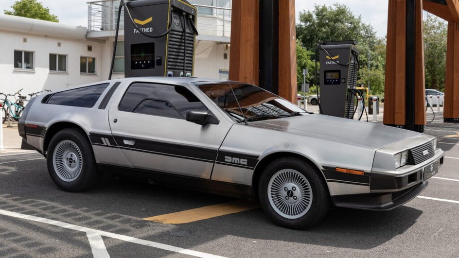 Electrogenic  DeLorean DMC-12