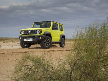 slide image for gallery: 25104 | Suzuki Jimny 1