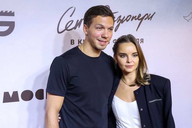 Дина Аверина и дмитрий Соловьев Дина Аверина и дмитрий Соловьев