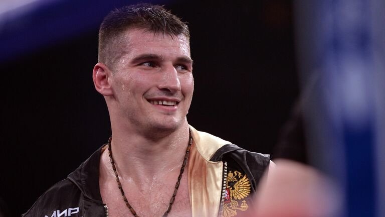 Российский боксер проведет два боя за три недели