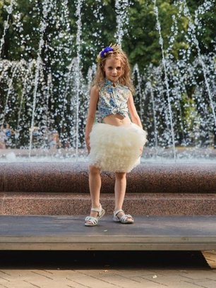 Slide image for gallery: 5459 | Комментарий «Леди Mail.Ru»: Началось мероприятие с дефиле детской дизайнерской одежды