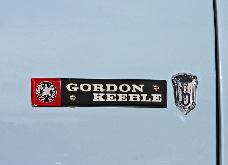 На всех Gordon-Keeble GT, помимо фирменной черепашки, красовалась и эмблема ателье Bertone