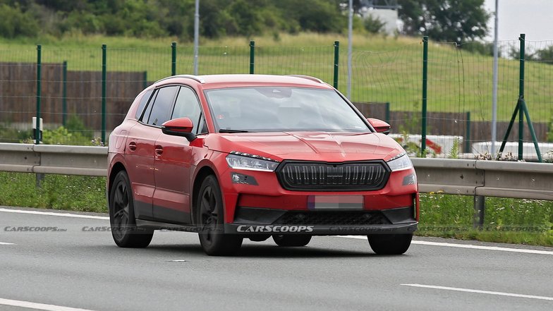 slide image for gallery: 26266 | Skoda Enyaq