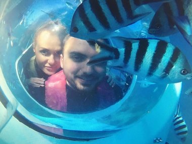 Slide image for gallery: 6324 | Слава и Эдгар совершили погружение на подводном скутере. @babaslavka