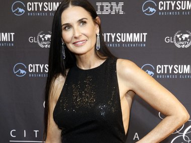 Slide image for gallery: 14452 | Деми Мур на вечере 5 City Summit Gala, 2020 год (legion-media.ru)