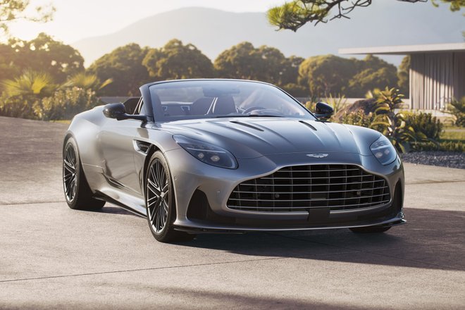 Aston Martin DB12 Volante