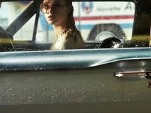 Кадр из Дама в очках и с ружьем в автомобиле