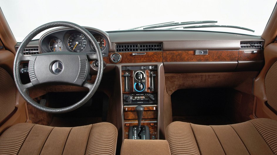Кондиционер на Mercedes-Benz S-Class доступен с 1973 года Кондиционер на Mercedes-Benz S-Class доступен с 1973 года