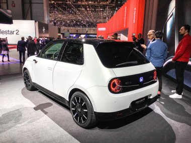 slide image for gallery: 24180 | Honda e Prototype
