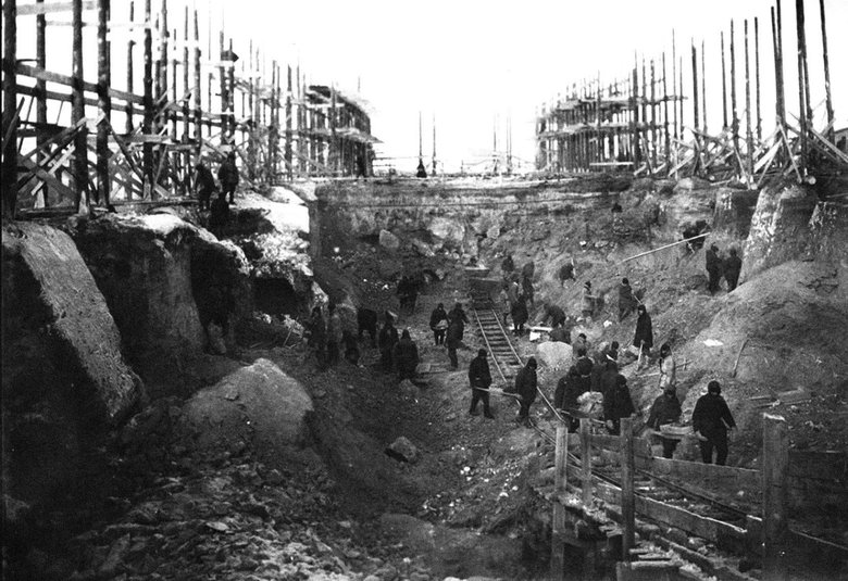 Строительство котлована для первого промышленного ядерного реактора «А1» на территории завода № 817 («Маяк»), осень 1946 г. Фото: ПО «Маяк»