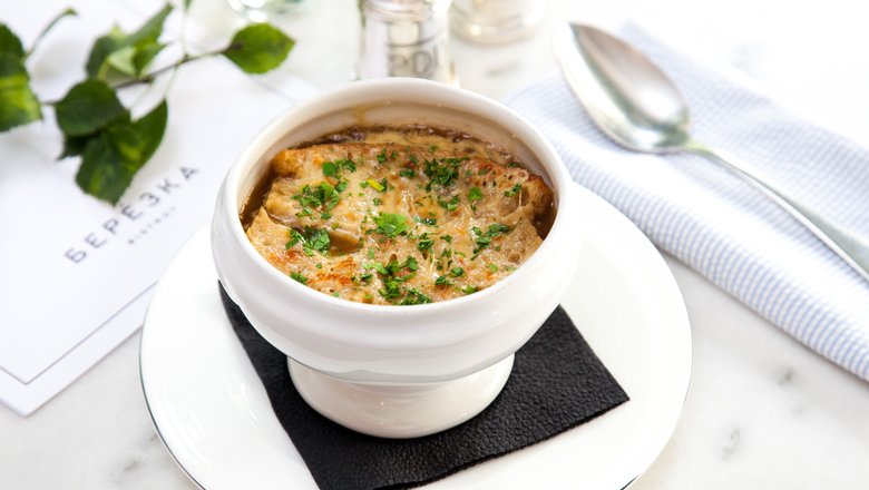 Настоящий французский луковый суп | Рецепт | Луковый суп, Французский луковый суп, Рецепты