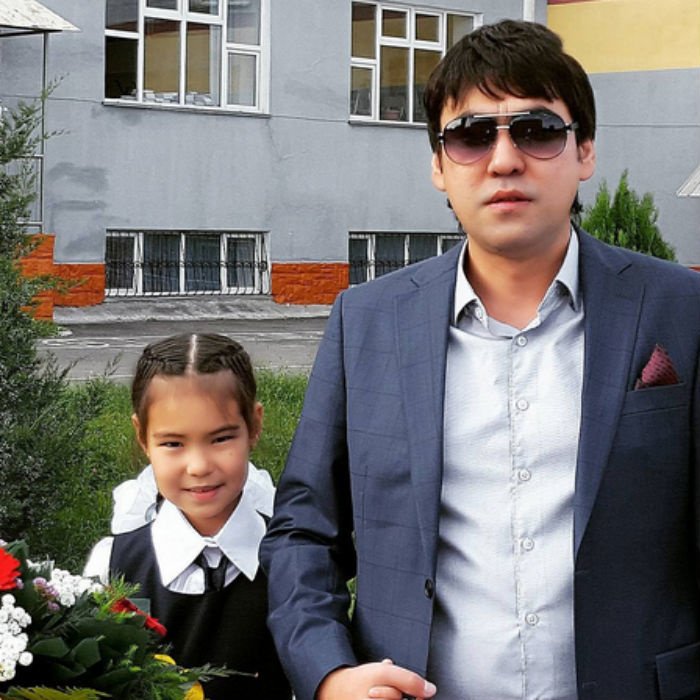 Мейрамбек Бесбаев с дочерью