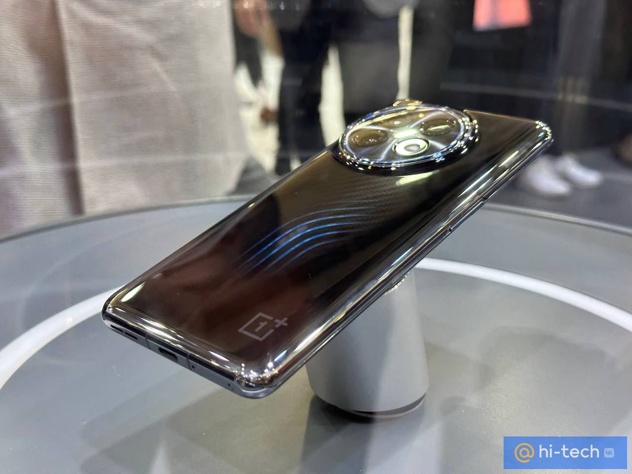 MWC 2023: «Ледяной» OnePlus Concept показали вживую - Hi-Tech Mail.ru