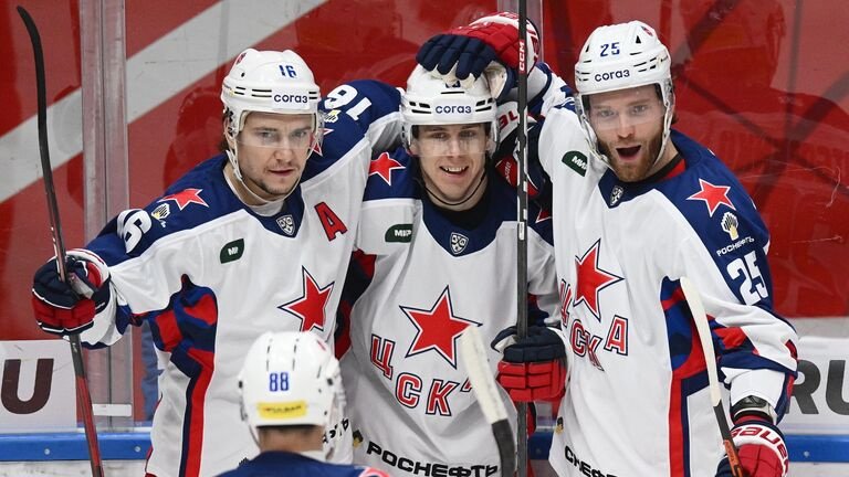ЦСКА обыграл «Спартак» в дерби и одержал третью подряд победу в КХЛ