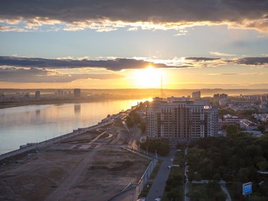 Как выглядит российский город, в котором из окон видно Китай