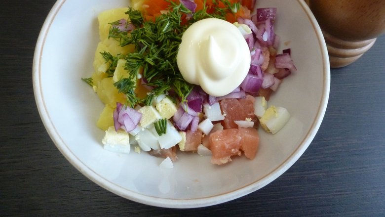 Салат с картошкой фри и овощами «Фрегат»