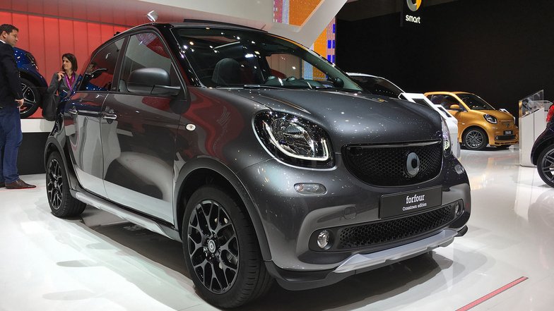 slide image for gallery: 23380 | Smart ForFour Crosstown