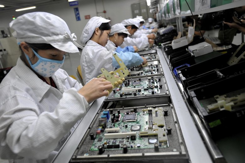 Завод Foxconn в Шеньчжене Фото: Fortune