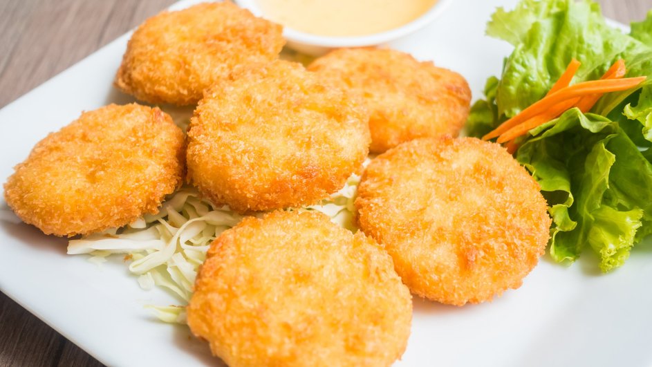 Наггетсы, приготовленные с использованием «мясного клея» Наггетсы, приготовленные с использованием «мясного клея»