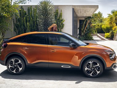 slide image for gallery: 26182 | Citroen C4 и ë-C4