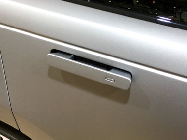 slide image for gallery: 23378 | Range Rover Velar