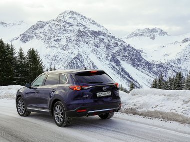 slide image for gallery: 24302 | Mazda CX-9