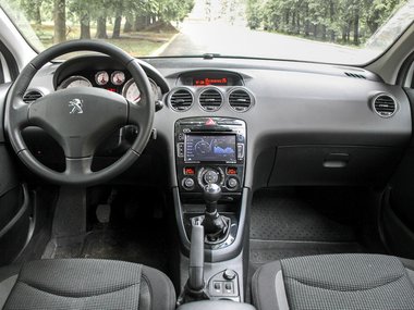 slide image for gallery: 25378 | Peugeot 408