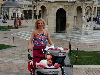 Slide image for gallery: 3913 | Комментарий «Леди Mail.Ru»: Вместе с супругом и детьми Камалия отправилась в путешествие по Турции и Греции