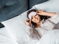 Одеяло с рукавами, шелковая маска для сна: самые уютные текстильные вещи с AliExpress