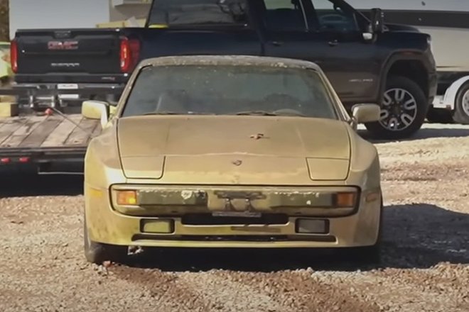 Заброшенный Porsche 944