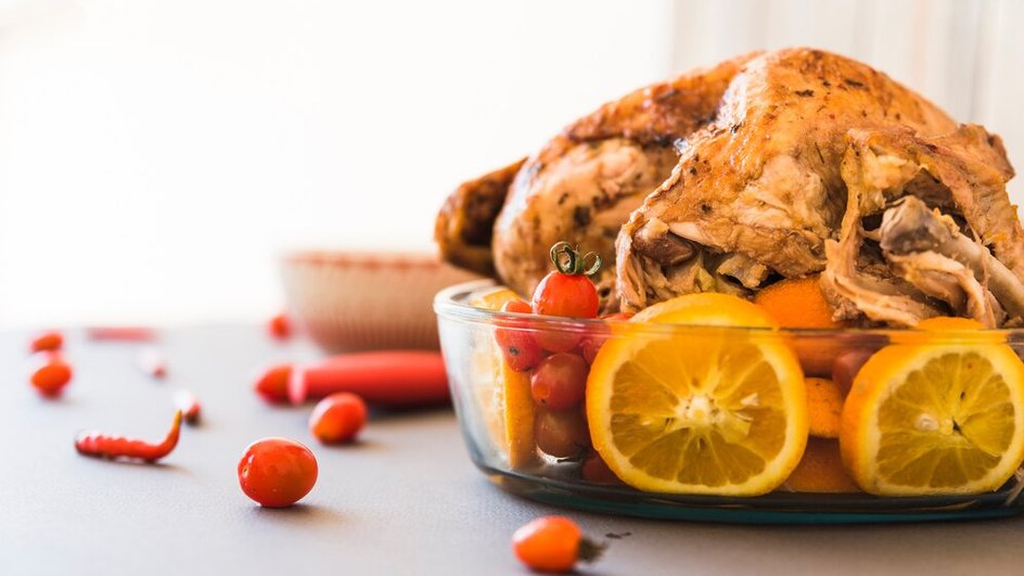 Курица, запеченная с мандаринами Курица, запеченная с мандаринами