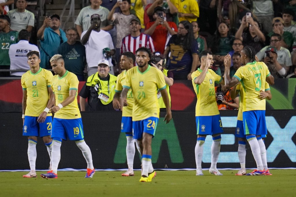 Гол 17-летнего Эндрика помог сборной Бразилии одолеть мексиканцев