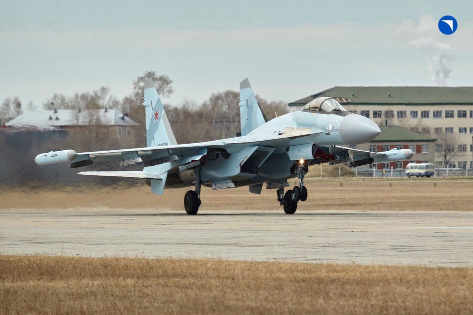 Су-35С на ВПП Су-35С на ВПП