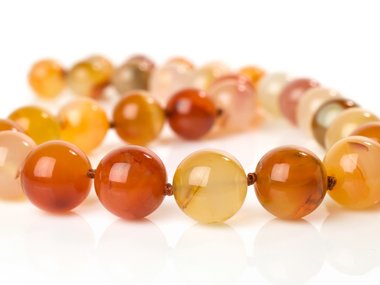 Украшение из сердолика Украшение из сердолика